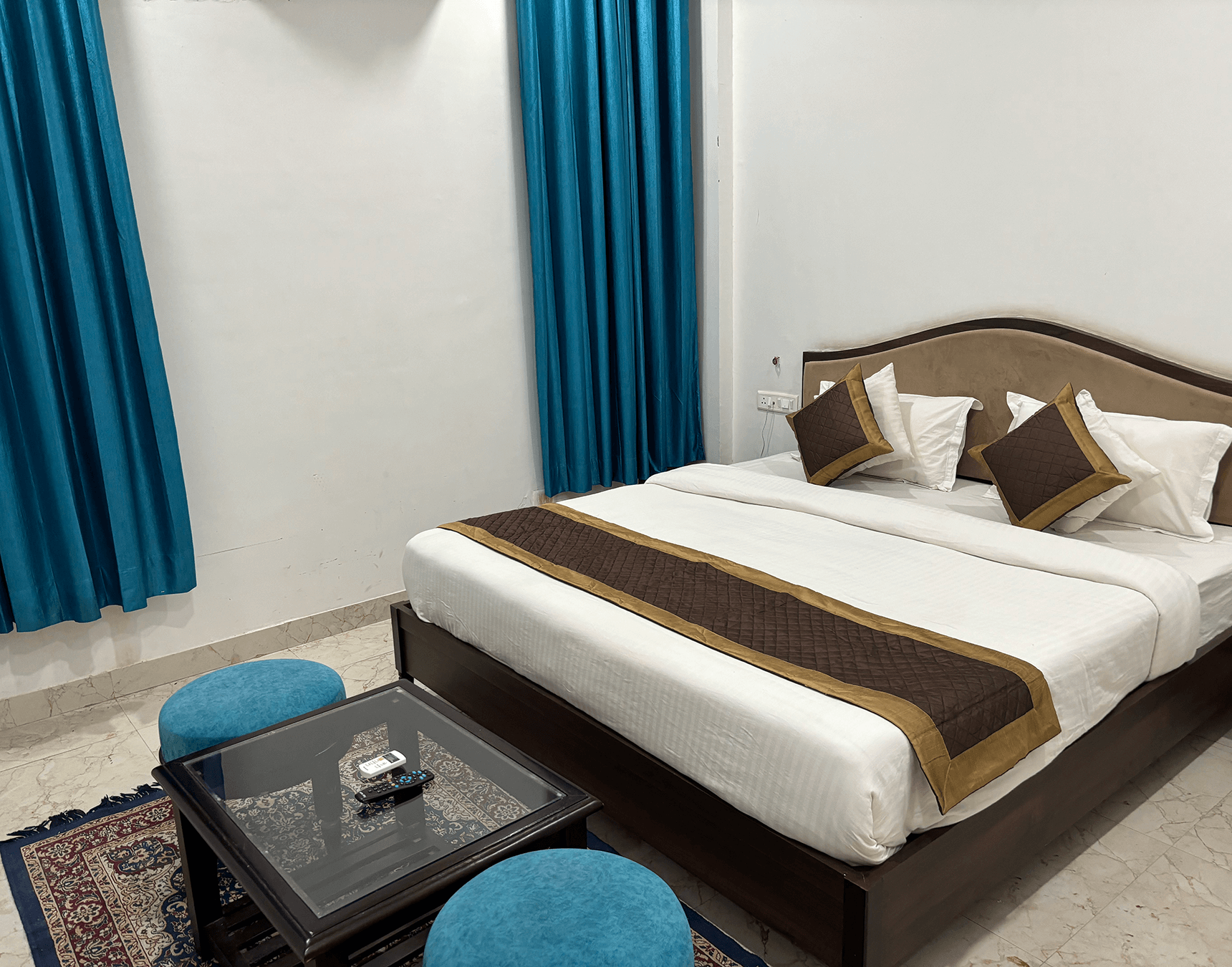 deluxe-room